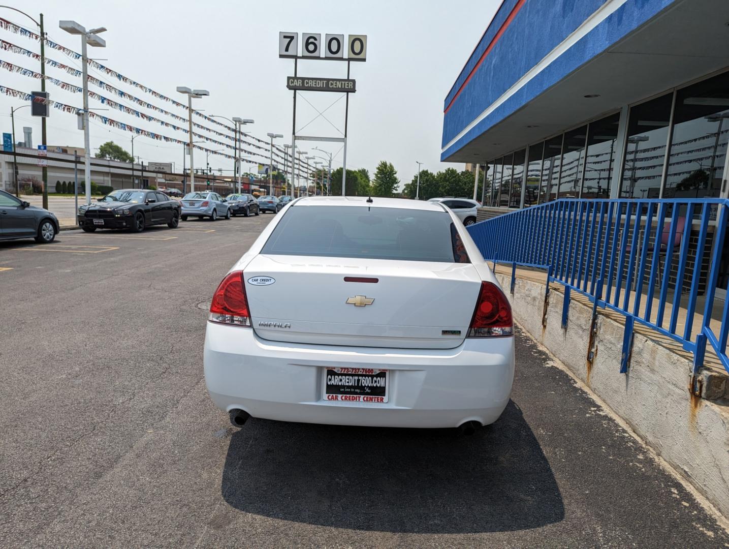 2013 WHITE Chevrolet Impala LS (Fleet) (2G1WF5E36D1) with an 3.6L V6 DOHC 16V FFV engine, 6-Speed Automatic transmission, located at 7600 S Western Ave., Chicago, IL, 60620, (773) 918-3980, 0.000000, 0.000000 - Photo#3